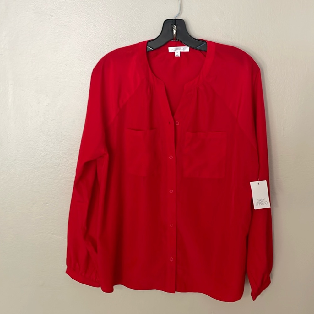 NWT Daily Thread Red Button Down Shirt. Large